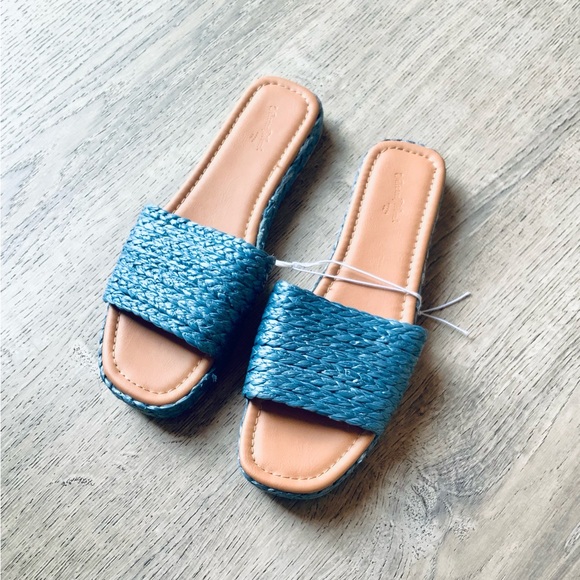 NWOT Universal Thread Sandals Women's 9 - Picture 1 of 7